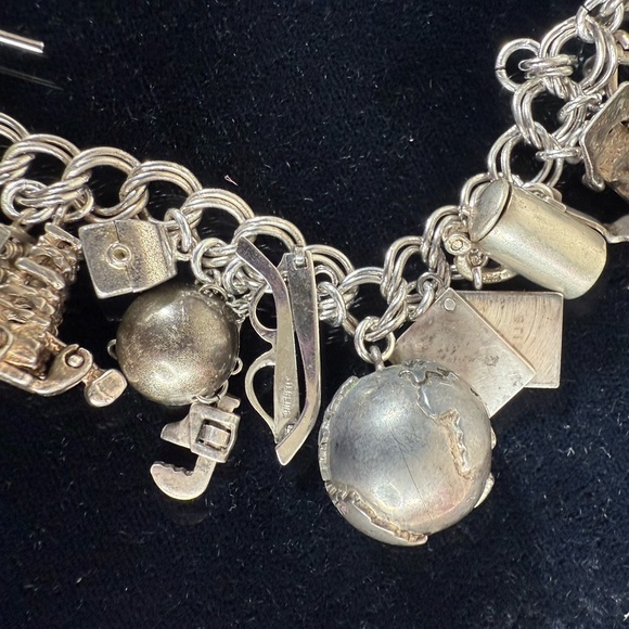 Vintage Moveable LOADED Sterling 925 Silver Articulated Charm Bracelet 89.3 G - Picture 15 of 16